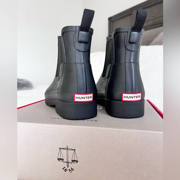 Hunter Rain Boots Size 7 - Picture 2 of 5